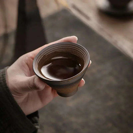 Elegant Artisan Japanese Stoneware Tea Bowl – Enhance Your Tea Experience with Timeless Craftsmanship - Très Elite