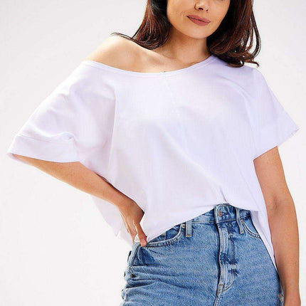 Elegant Asymmetric Boatneck T-Shirt for Fashion-Forward Styling - Très Elite