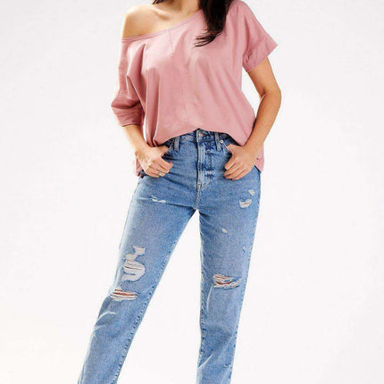 Elegant Asymmetric Boatneck T-Shirt for Fashion-Forward Styling