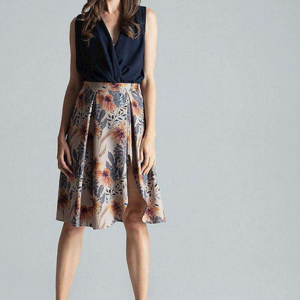 Elegant Asymmetrical Pleated Midi Skirt with Convenient Side Zipper - Très Elite