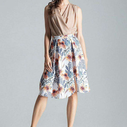 Elegant Asymmetrical Pleated Midi Skirt with Convenient Side Zipper - Très Elite
