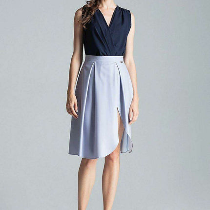 Elegant Asymmetrical Pleated Midi Skirt with Convenient Side Zipper - Très Elite