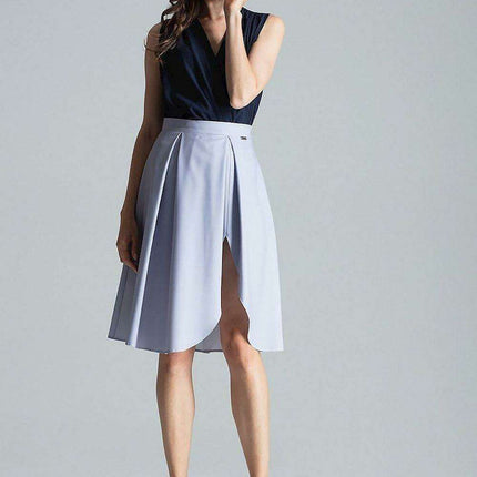 Elegant Asymmetrical Pleated Midi Skirt with Convenient Side Zipper - Très Elite