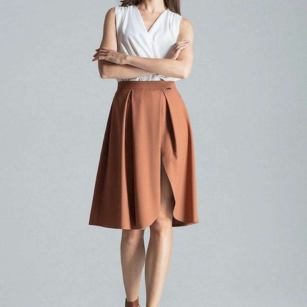 Elegant Asymmetrical Pleated Midi Skirt with Convenient Side Zipper - Très Elite