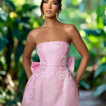 Elegant Backless Bow Mini Dress - Off-Shoulder Bodycon Chic for Parties - Très Elite