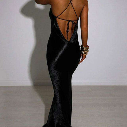 Elegant Backless Gown with Swing Neck - A Classic Solid Statement - Très Elite