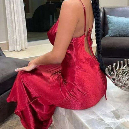 Elegant Backless Gown with Swing Neck - A Classic Solid Statement - Très Elite