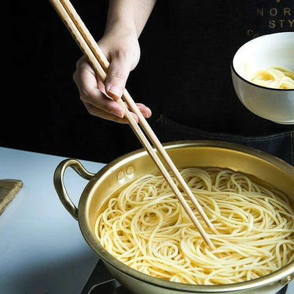 Elegant Beech Wood Extra-Long Chopsticks: Essential Utensils for Gourmet Dining - Très Elite