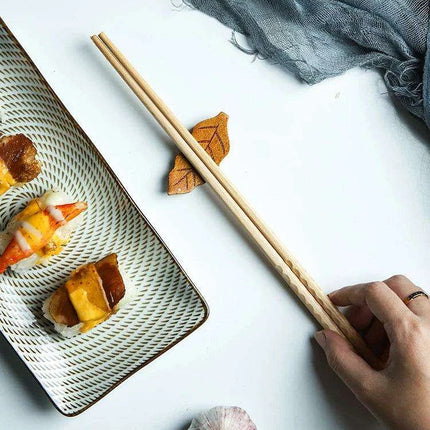 Elegant Beech Wood Extra-Long Chopsticks: Essential Utensils for Gourmet Dining - Très Elite