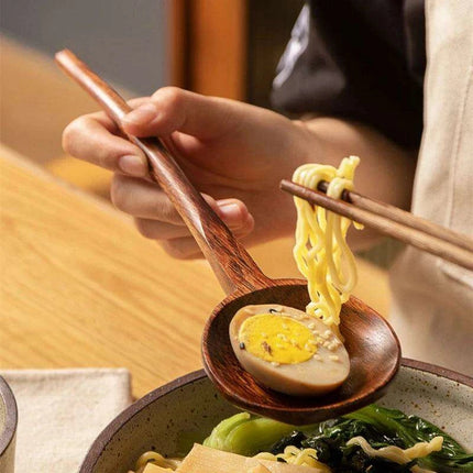 Elegant Beechwood Soup Spoon - The Ultimate Kitchen Accessory for Ramen and Stews - Très Elite