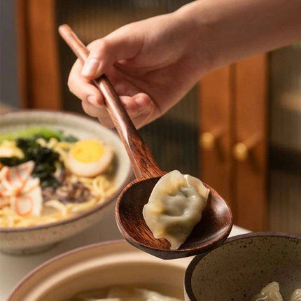 Elegant Beechwood Soup Spoon - The Ultimate Kitchen Accessory for Ramen and Stews - Très Elite