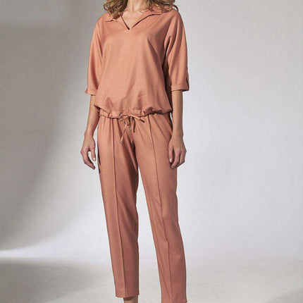 Elegant Beige Tapered Trousers with Stitched Edges and Elastic Waistband - Très Elite