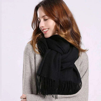 Elegant Beige Wool Scarf with Trendy Tassels - A Must-Have Accessory for Stylish Women - Très Elite