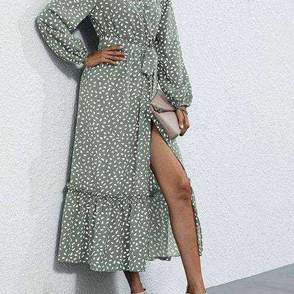 Elegant Black Polka Dot Dress for Women - A Timeless Wardrobe Staple - Très Elite