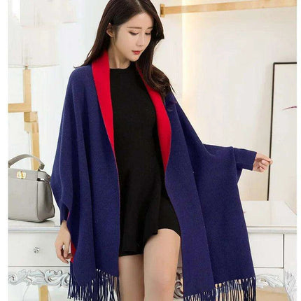 Elegant Black Tassel Poncho Scarf - Stylish Women's Winter Wrap for Warmth and Versatility - Très Elite