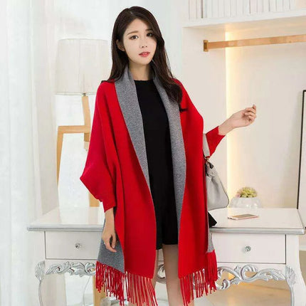 Elegant Black Tassel Poncho Scarf - Stylish Women's Winter Wrap for Warmth and Versatility - Très Elite