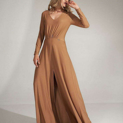 Elegant Black V-Neck Flared Dress with Stylish Slit - Très Elite