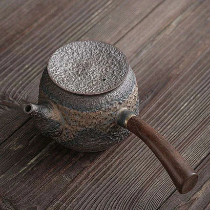 Elegant Blackwood-Handled Iron Glazed Japanese Kung Fu Teapot - Très Elite