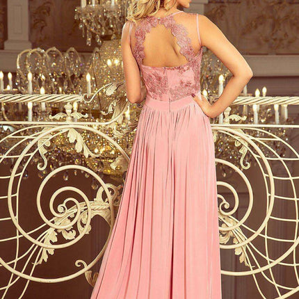 Elegant Blue Lace Gown for Special Occasions - Très Elite