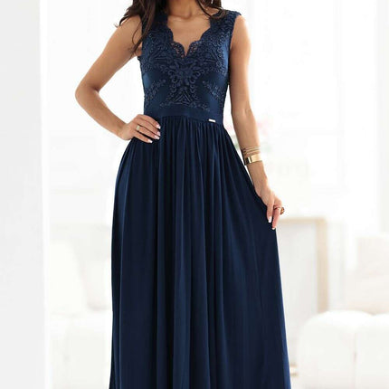 Elegant Blue Lace Gown for Special Occasions - Très Elite