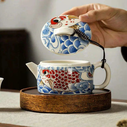 Elegant Blue and White Porcelain Kung Fu Teapot for Luxurious Tea Experiences - Très Elite