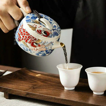 Elegant Blue and White Porcelain Kung Fu Teapot for Luxurious Tea Experiences - Très Elite