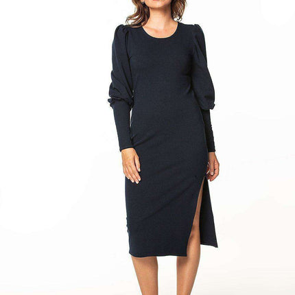 Elegant Boat Neck Knit Midi Dress with Flowing Sleeves
