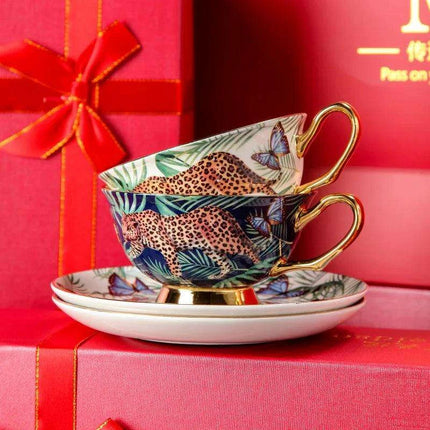 Elegant Bone China Coffee Mug & Saucer Set - Luxurious Drinkware for Coffee Aficionados - Très Elite