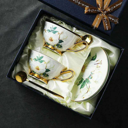 Elegant Bone China Tea Cup Collection for Enchanting Tea Moments and Sophisticated Gatherings - Très Elite