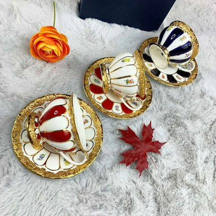 Elegant Bone China Tea Set for Luxurious Gatherings - Très Elite