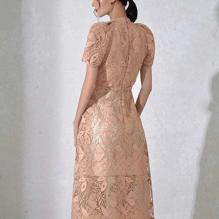 Elegant Bow-Detail Lace Halter Neck Dress for Women's Summer Events 2024 - Très Elite