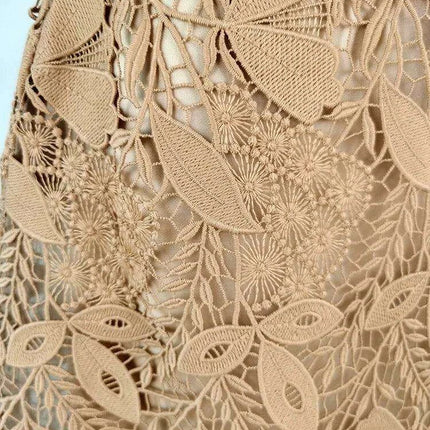Elegant Bow-Detail Lace Halter Neck Dress for Women's Summer Events 2024 - Très Elite