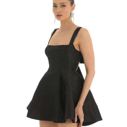 Elegant Bow-Detail Square Neck Swing Dress - Flattering and Versatile Fashion Piece - Très Elite