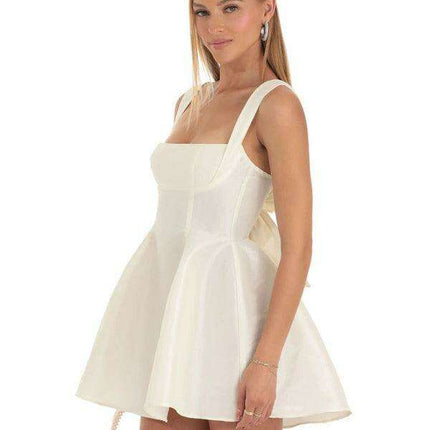 Elegant Bow-Detail Square Neck Swing Dress - Flattering and Versatile Fashion Piece - Très Elite