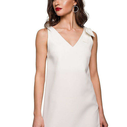 Elegant Bow-Detail Trapeze Dress - Très Elite