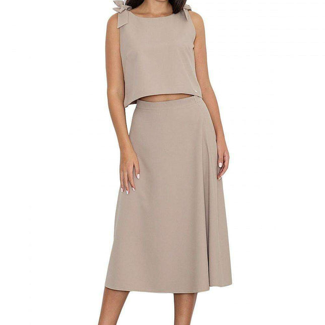 Elegant Bow-Embellished Skirt Ensemble in Figl Design