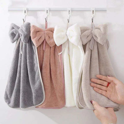 Elegant Bowknot Coral Velvet Hand Towels - Chic and Functional Home Essentials - Très Elite