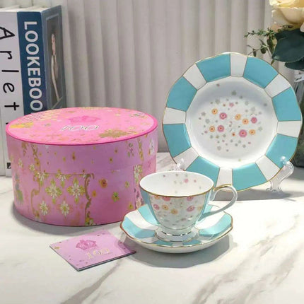 Elegant British Centennial Bone China Tea and Coffee Collection - Includes Cup, Saucer, and Luxurious Gift Packaging - Très Elite