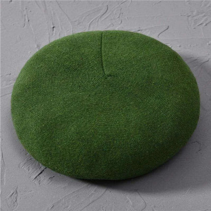 Elegant Cashmere Blend Beret - Trendy Winter Hat for Fashion-Forward Women - Très Elite