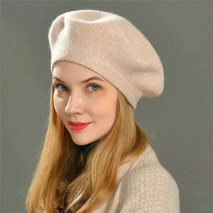Elegant Cashmere Blend Beret - Trendy Winter Hat for Fashion-Forward Women - Très Elite