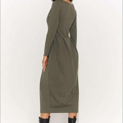 Elegant Comfort Knit Midi Dress: A Perfect Blend of Style and Ease - Très Elite