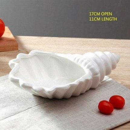 Elegant Conch-Inspired Ceramic Dinner Plate for Stylish Dining - Très Elite
