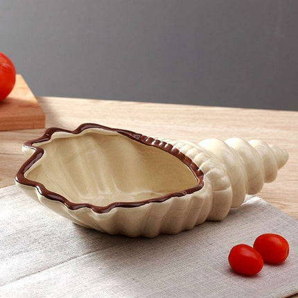 Elegant Conch-Inspired Ceramic Dinner Plate for Stylish Dining - Très Elite