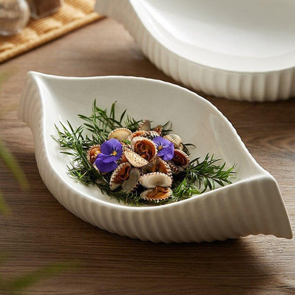 Elegant Conch-Shaped Ceramic Plate Set: Redefine Your Dining Aesthetic - Très Elite