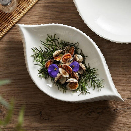 Elegant Conch-Shaped Ceramic Plate Set: Redefine Your Dining Aesthetic - Très Elite