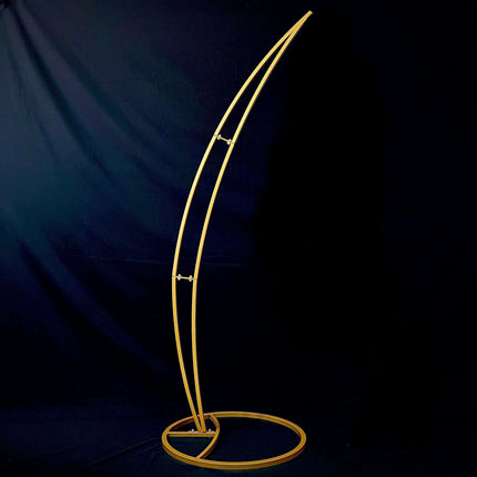 Elegant Crystal Chandelier Cake Swing Arch for Unforgettable Celebrations..