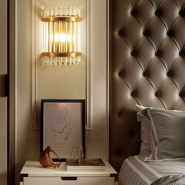 Elegant Crystal Wall Sconce - Modern Illumination for Home and Bath