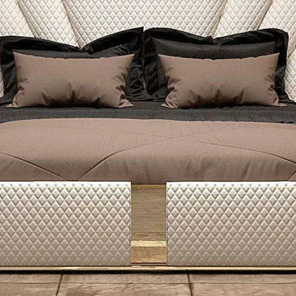 Elegant Customizable Leather King Bed Frame - Modern Luxury Design - Très Elite