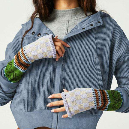 Elegant Ease Zip-Up Hoodie with Functional Pockets - Très Elite
