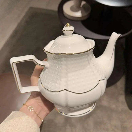 Elegant Essence: Premium Ceramic Tea and Coffee Collection for Discerning Tastes..